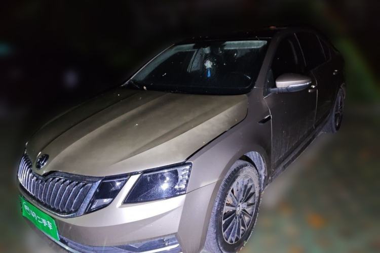 Used Skoda Octavia 2018 TSI230 DSG Luxury Edition Guazi used car, China used car export, Used car for sale, Used cars, Cheapest cars for sale