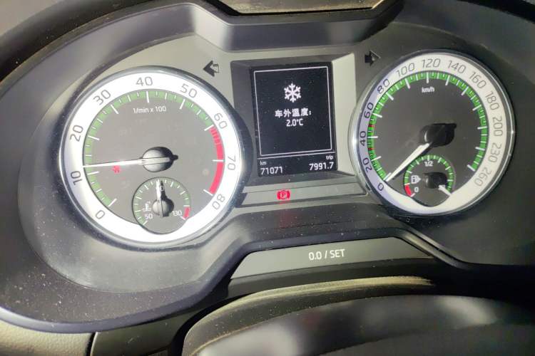 Used Skoda Octavia 2018 TSI230 DSG Luxury Edition Odometer Close Up