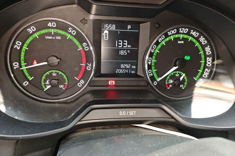 Used Skoda Octavia 2018 TSI230 DSG Comfort Edition Odometer Close Up