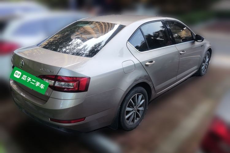 Used Skoda Octavia 2018 1.6L Automatic Comfort Edition Rear Right 45 Deg