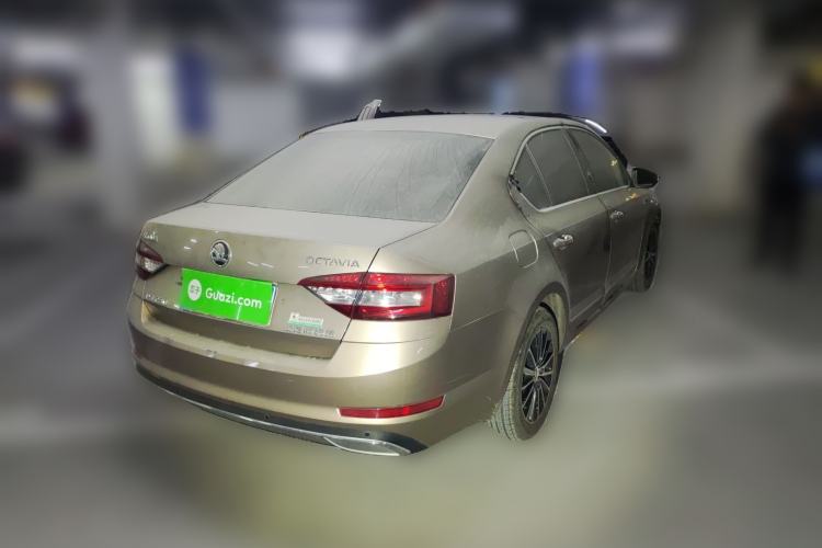 Used Skoda Octavia 2018 TSI230 DSG Luxury Edition Rear Right 45 Deg