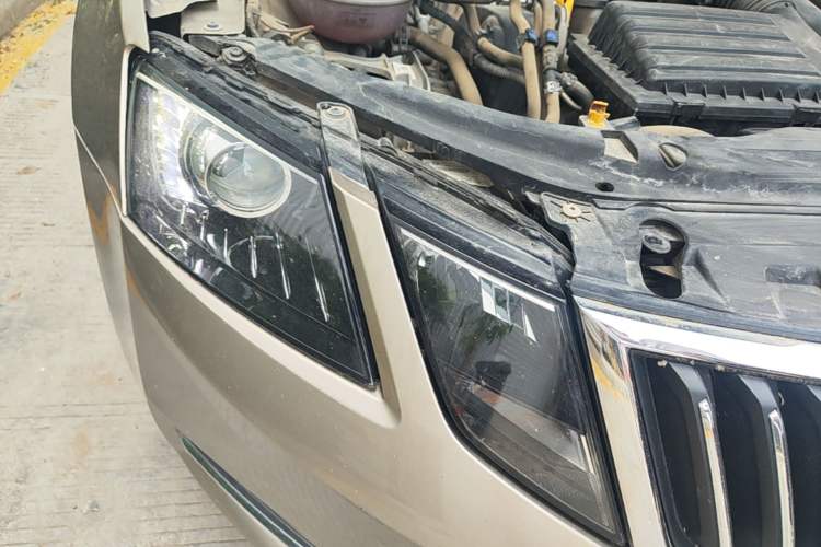 Used Skoda Octavia 2018 TSI230 DSG Luxury Edition Right Front Headlight