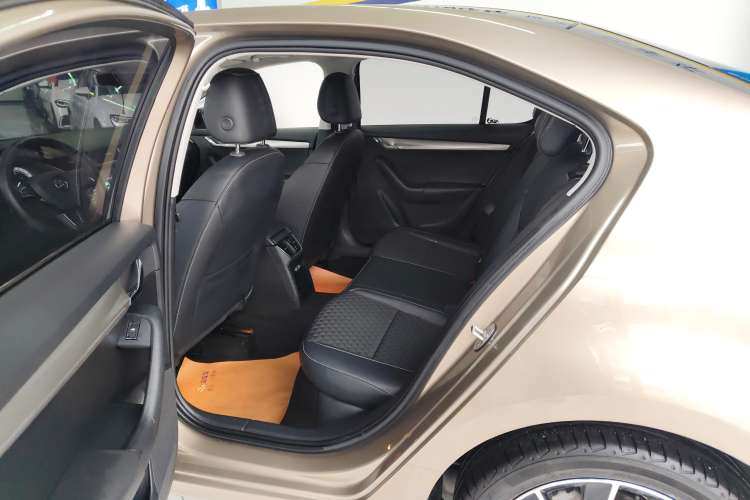 Used Skoda Octavia 2018 TSI280 DSG Luxury Edition Right Rear Seat