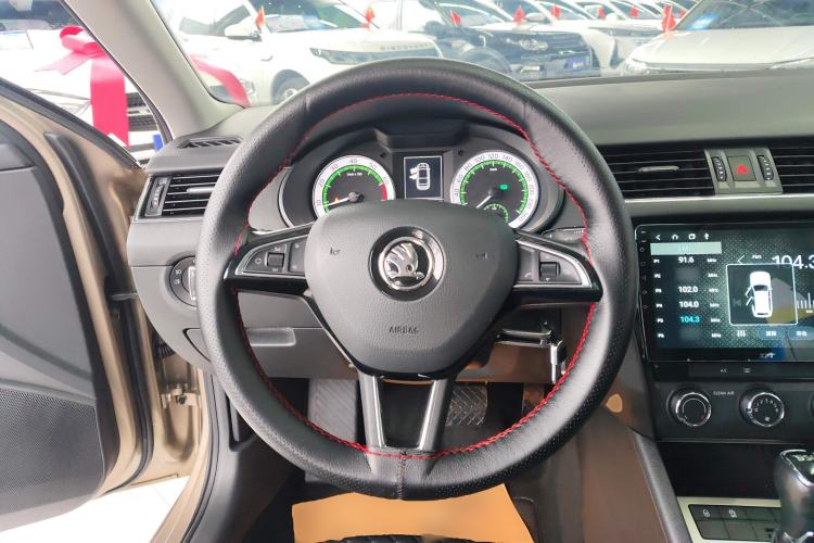 Used Skoda Octavia 2018 TSI280 DSG Luxury Edition Steering Wheel