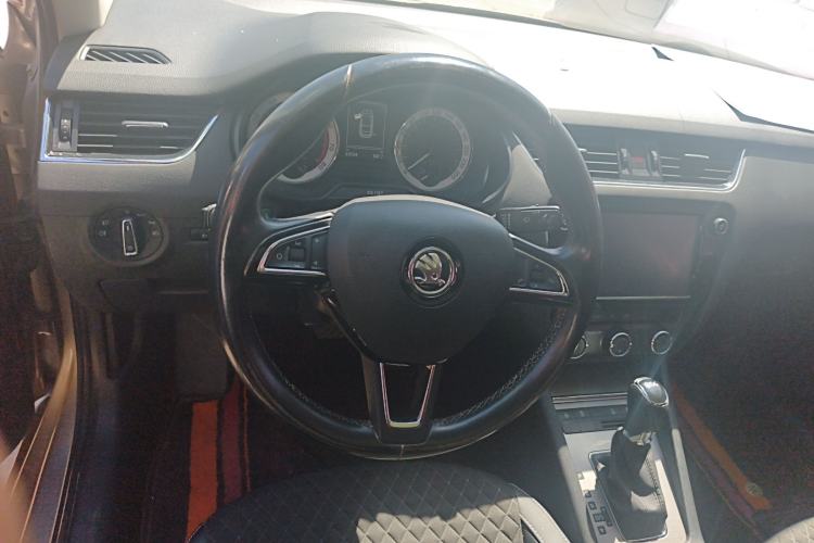Used Skoda Octavia 2018 TSI230 DSG Luxury Edition Steering Wheel
