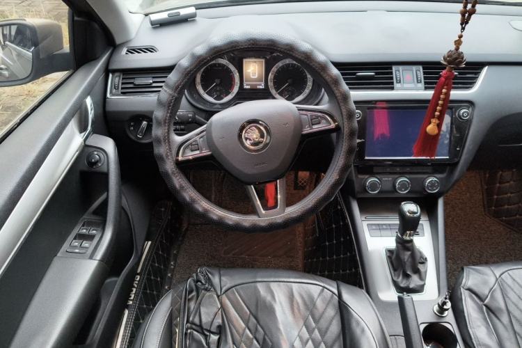 Used Skoda Octavia 2018 TSI230 DSG Luxury Edition Steering Wheel