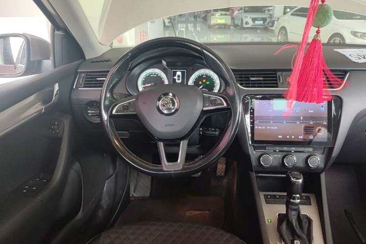 Used Skoda Octavia 2018 TSI230 DSG Luxury Enjoyment Edition Steering Wheel