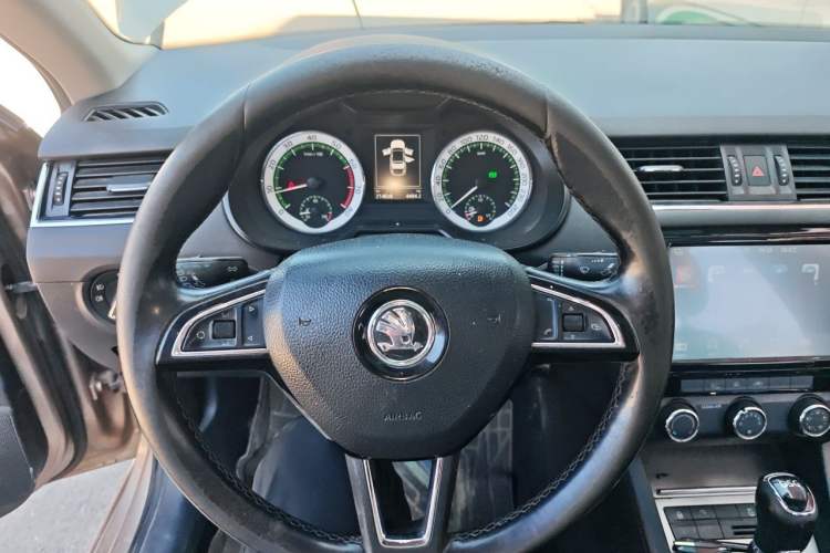 Used Skoda Octavia 2018 TSI280 DSG Luxury Edition Steering Wheel