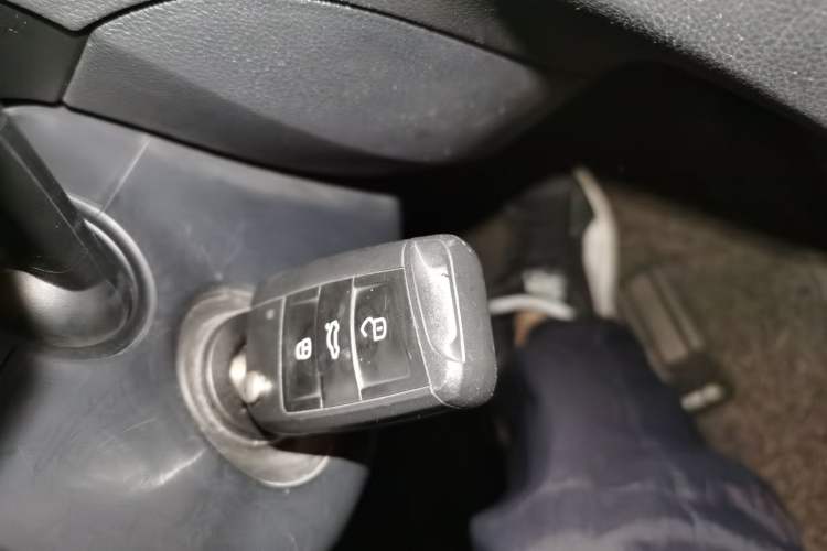 Used Skoda Octavia 2018 1.6L Automatic Luxury Edition Vehicle Key