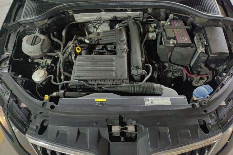 Used Skoda Octavia 2019 TSI230 DSG SmartDrive Luxury Edition China VI Engine Bay