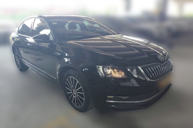 Used Skoda Octavia 2019 TSI230 DSG SmartDrive Luxury Edition China VI Front Right 45 Deg