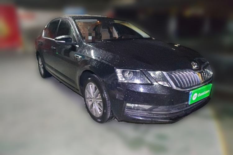 Used Skoda Octavia 2019 1.5L Automatic Comfort Edition Front Right 45 Deg