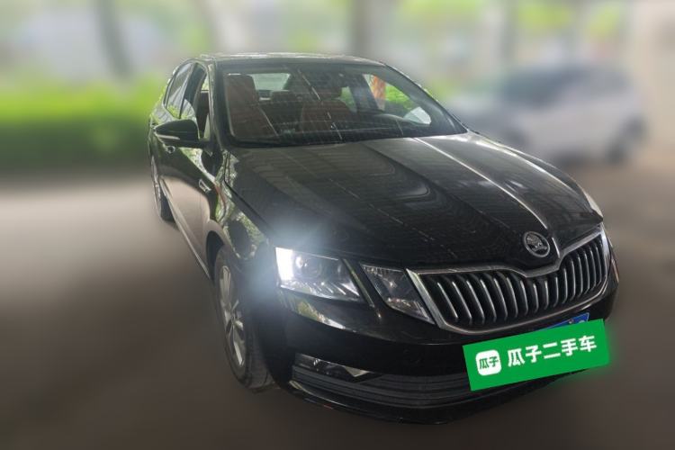 Used Skoda Octavia 2019 1.5L Manual SmartDrive Comfort Edition China VI Standard Front Right 45 Deg