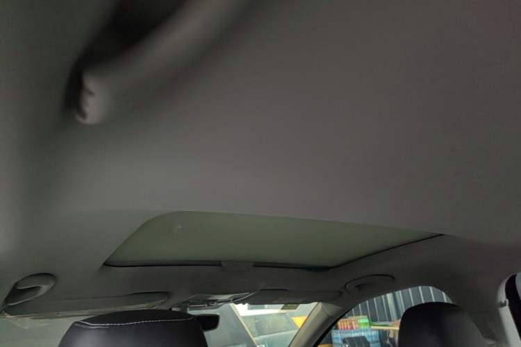 Used Skoda Octavia 2019 TSI230 DSG SmartDrive Luxury Edition China VI Headliner