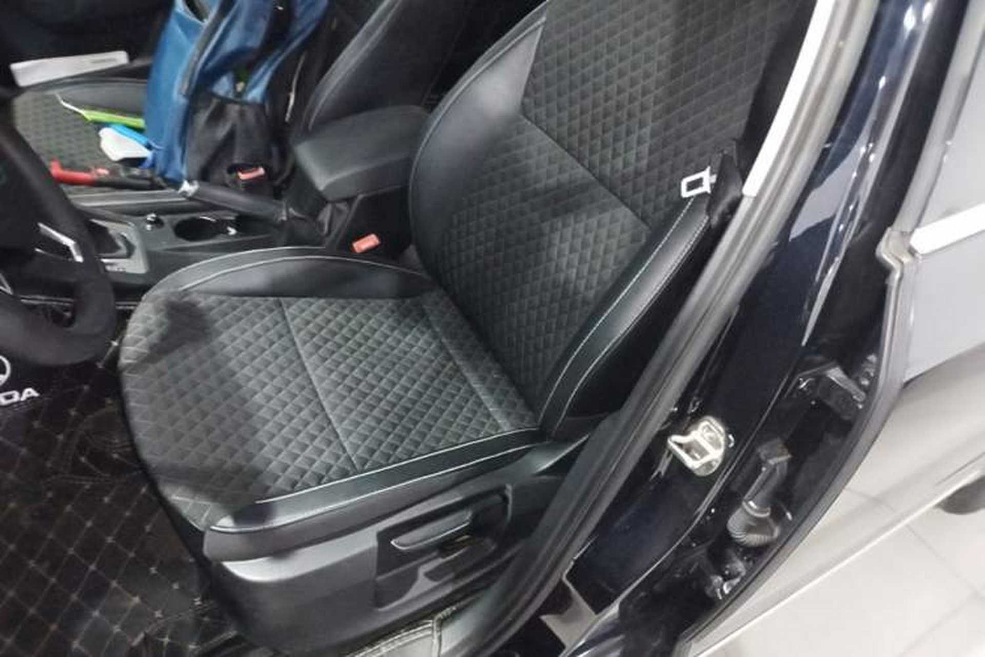 Used Skoda Octavia 2019 TSI230 DSG SmartDrive Luxury Edition China VI Left Front Seat