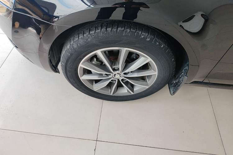Used Skoda Octavia 2019 1.5L Automatic SmartDrive Comfort Edition China VI Standard Left Front Wheel Hub