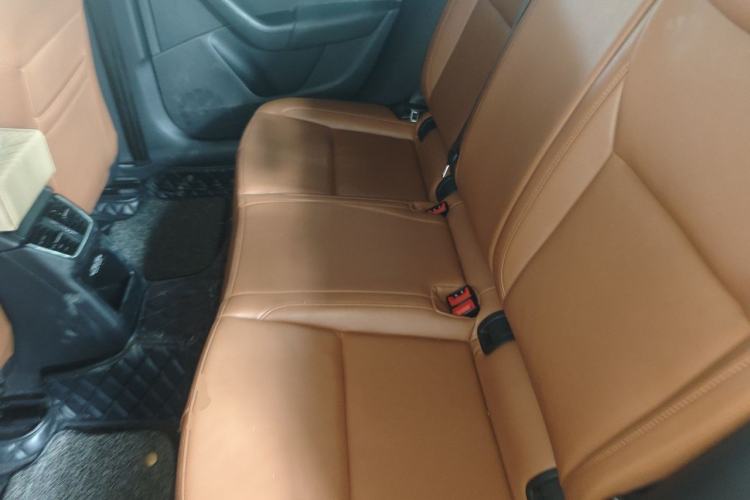 Used Skoda Octavia 2019 1.5L Manual SmartDrive Comfort Edition China VI Standard Left Rear Seat