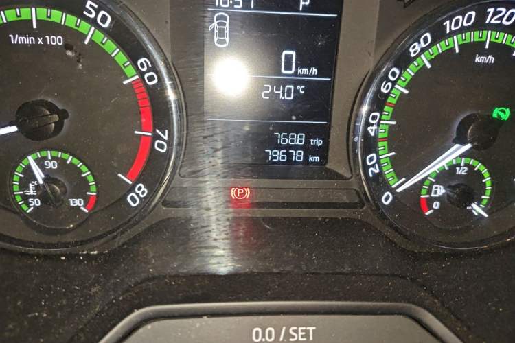 Used Skoda Octavia 2019 1.5L Automatic Comfort Edition Odometer Close Up