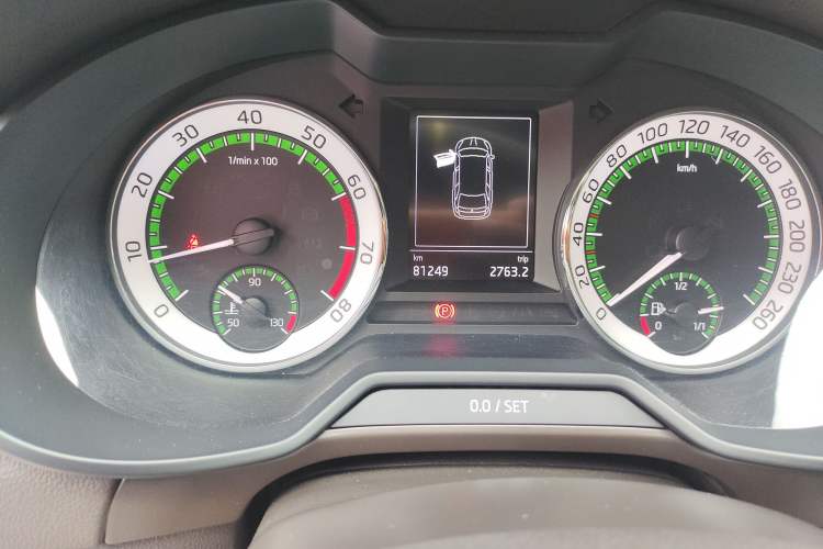 Used Skoda Octavia 2019 TSI280 DSG Flagship Wagon China VI Standard Odometer Close Up