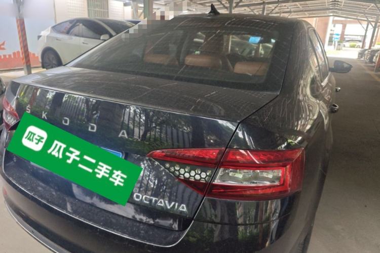 Used Skoda Octavia 2019 1.5L Manual SmartDrive Comfort Edition China VI Standard Rear