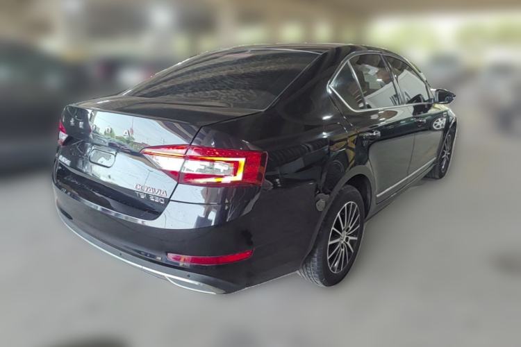 Used Skoda Octavia 2019 TSI230 DSG SmartDrive Luxury Edition China VI Rear Right 45 Deg