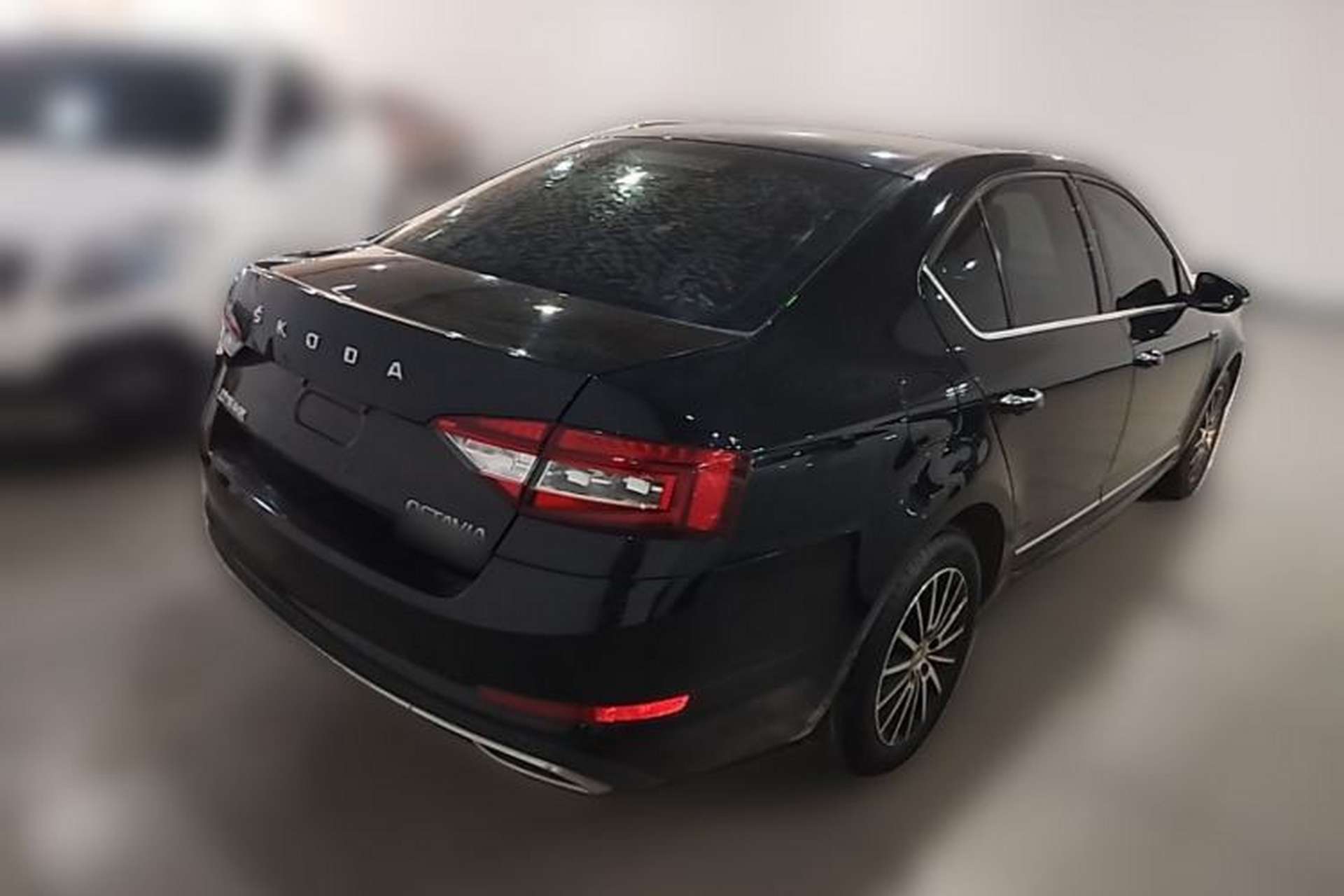Used Skoda Octavia 2019 TSI230 DSG SmartDrive Luxury Edition China VI Rear Right 45 Deg