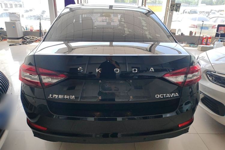 Used Skoda Octavia 2019 1.5L Automatic SmartDrive Comfort Edition China VI Standard Rear