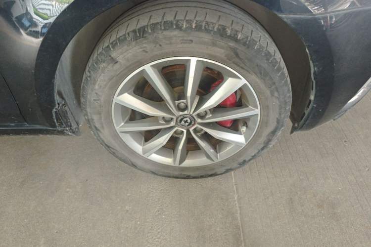 Used Skoda Octavia 2019 1.5L Manual SmartDrive Comfort Edition China VI Standard Right Front Wheel Hub
