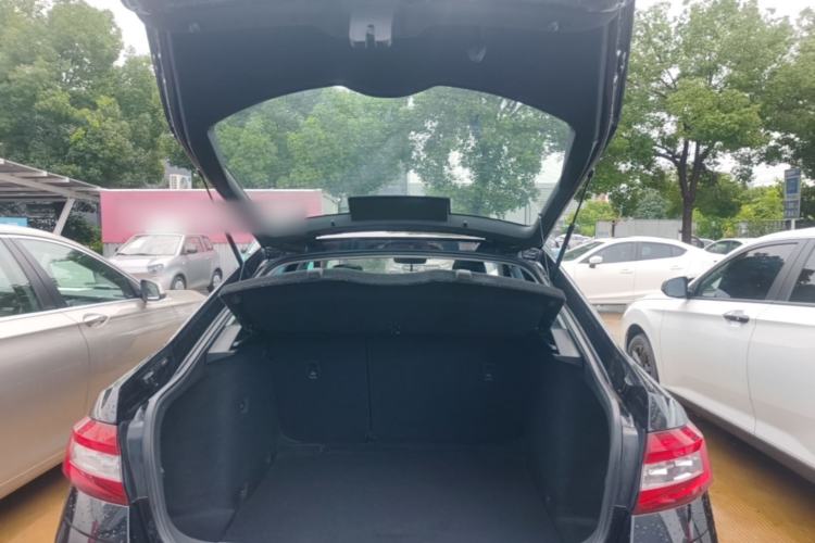 Used Skoda Octavia 2019 TSI230 DSG SmartDrive Luxury Edition China VI Trunk
