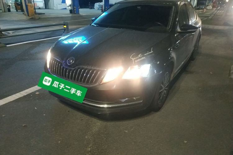 Used Skoda Octavia 2019 1.5L Automatic Luxury Edition Guazi used car, China used car export, Used car for sale, Used  cars, Cheapest cars for sale