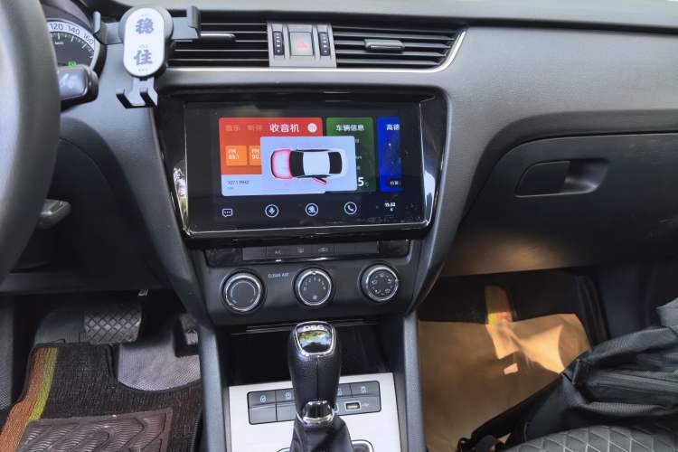 Used Skoda Octavia 2019 TSI280 DSG SmartDrive Luxury Edition China V Standard Audio And AC Panel
