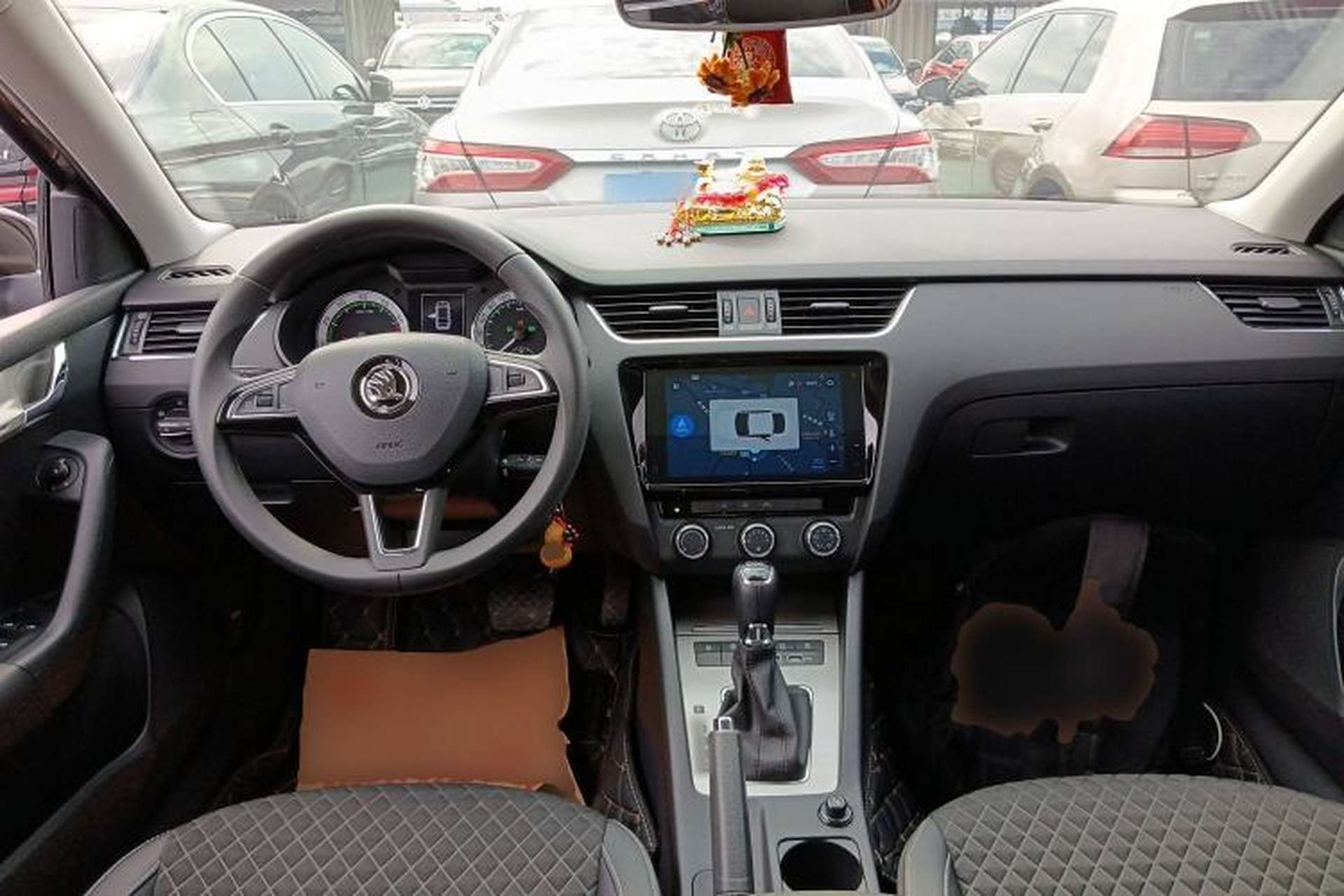 Used Skoda Octavia 2019 TSI230 DSG SmartDrive Luxury Edition China VI Center Console