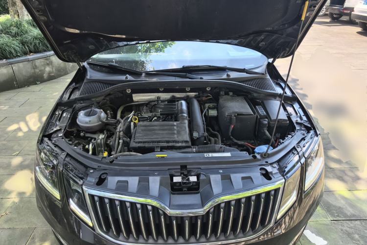 Used Skoda Octavia 2019 TSI280 DSG SmartDrive Luxury Edition China V Standard Engine Bay