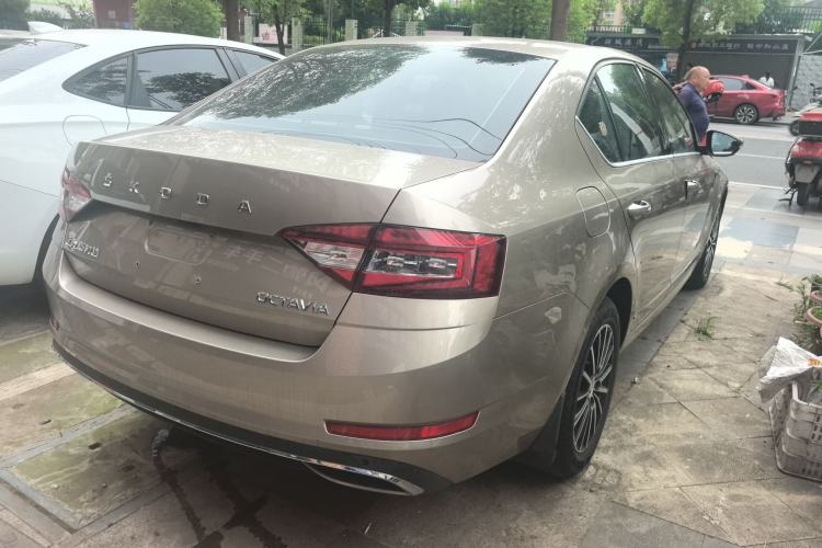 Used Skoda Octavia 2019 1.5L Automatic Smart Drive Luxury Edition China V Standard Exterior 5