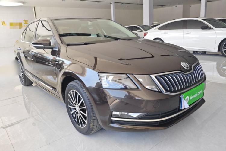 Used Skoda Octavia 2019 1.5L Automatic Smart Drive Luxury Edition China V Standard Front Right 45 Deg