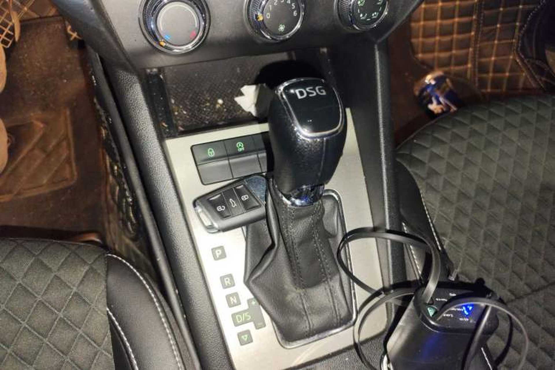Used Skoda Octavia 2019 TSI230 DSG Luxury Edition Gear Lever