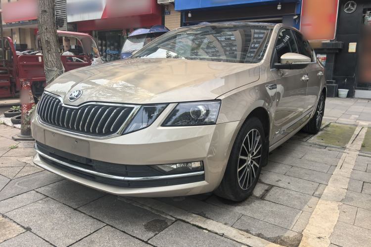 Used Skoda Octavia 2019 1.5L Automatic Smart Drive Luxury Edition China V Standard Guazi used car, China used car export, Used car for sale, Used cars, Cheapest cars for sale