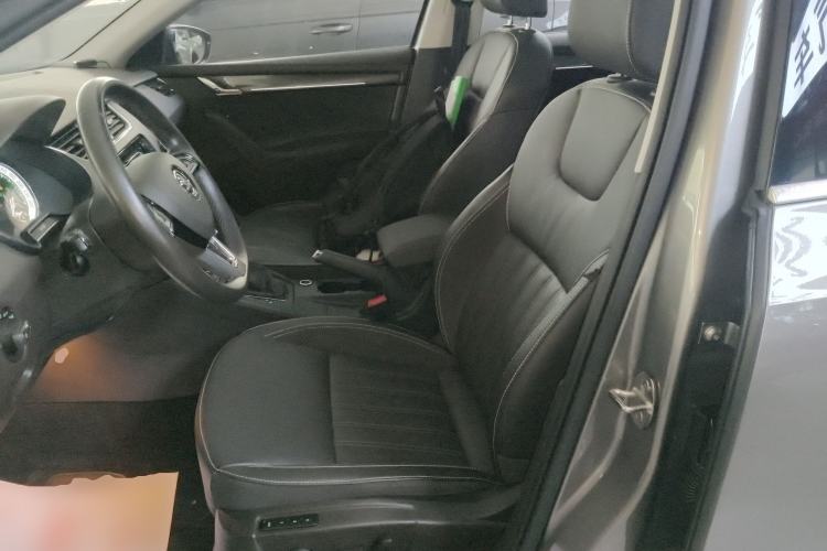 Used Skoda Octavia 2019 TSI280 DSG Flagship Wagon China VI Standard Left Front Seat