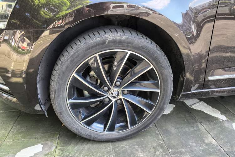 Used Skoda Octavia 2019 TSI280 DSG SmartDrive Luxury Edition China V Standard Left Front Wheel Hub