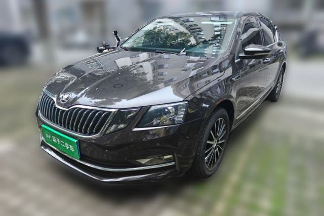 Ojetý Skoda Octavia 2019 1.5L Automatic Luxury Edition