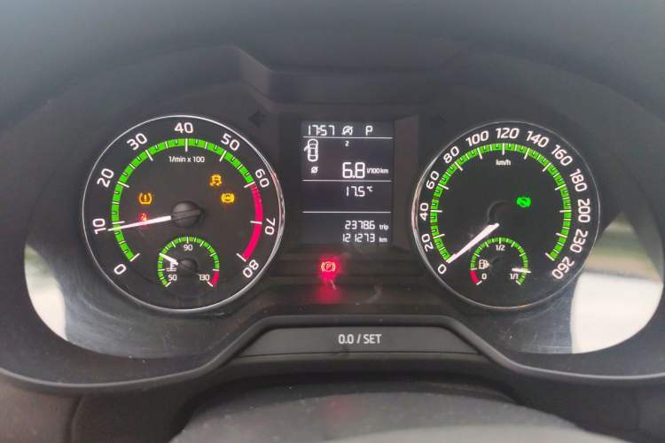 Used Skoda Octavia 2019 1.5L Automatic SmartDrive Comfort Edition China VI Standard Odometer Close Up