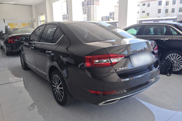 Used Skoda Octavia 2019 1.5L Automatic Smart Drive Luxury Edition China V Standard Rear Left 45 Deg