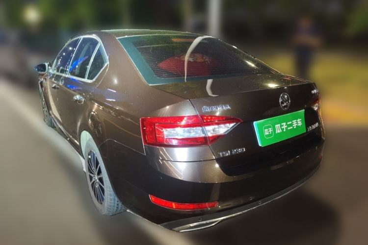 Used Skoda Octavia 2019 TSI230 DSG Luxury Edition Rear Left 45 Deg