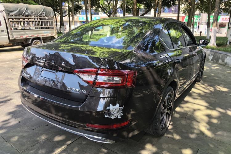 Used Skoda Octavia 2019 TSI280 DSG SmartDrive Luxury Edition China V Standard Rear Right 45 Deg