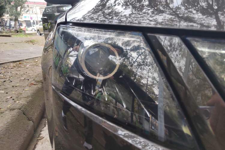 Used Skoda Octavia 2019 1.5L Automatic SmartDrive Comfort Edition China V Standard Right Front Headlight