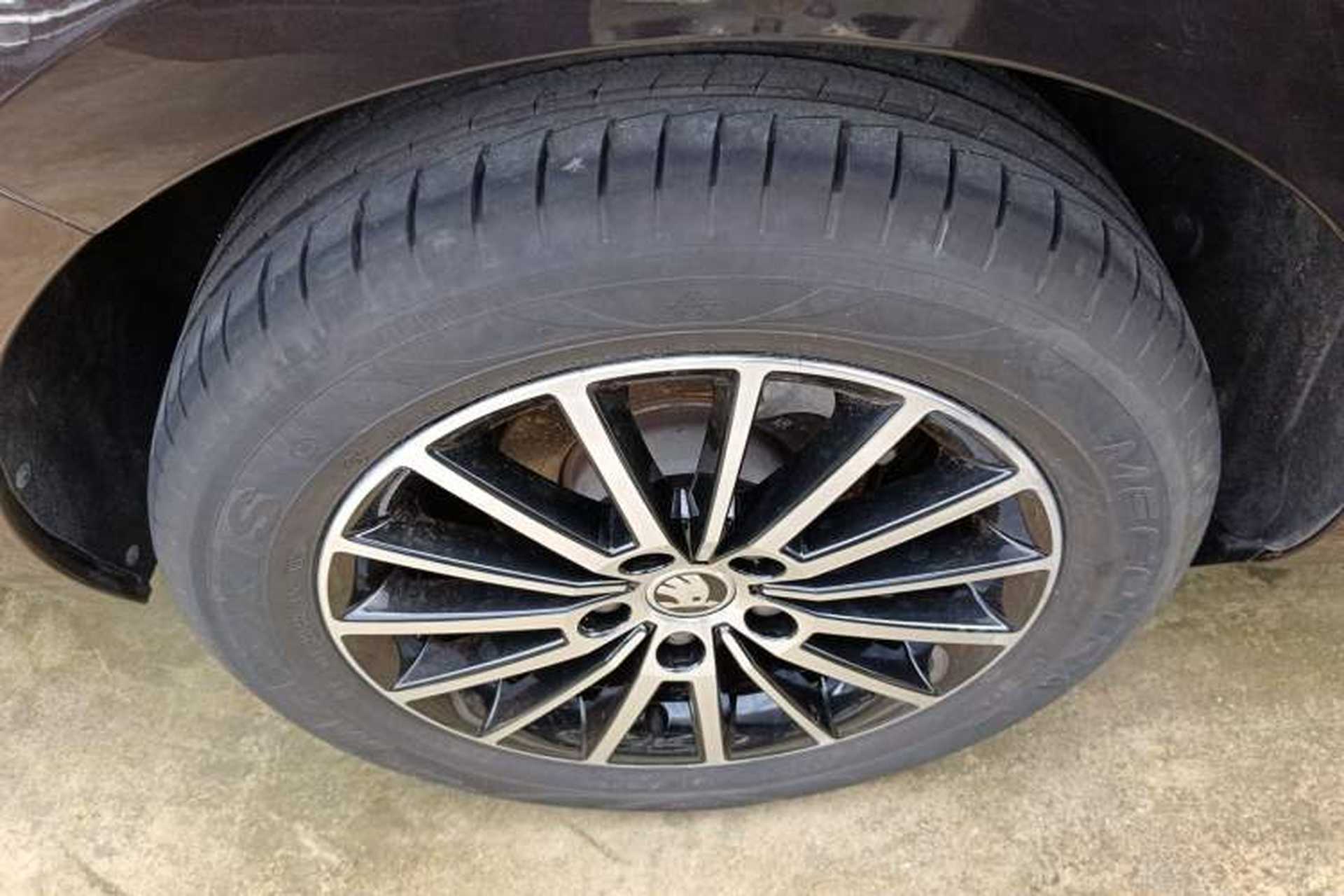 Used Skoda Octavia 2019 TSI230 DSG SmartDrive Luxury Edition China VI Right Rear Wheel Hub