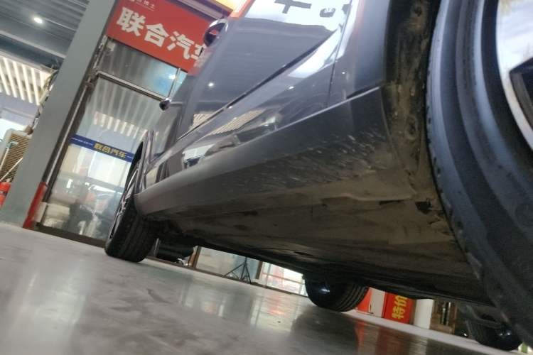 Used Skoda Octavia 2019 TSI280 DSG Flagship Wagon China VI Standard Right Side Sill