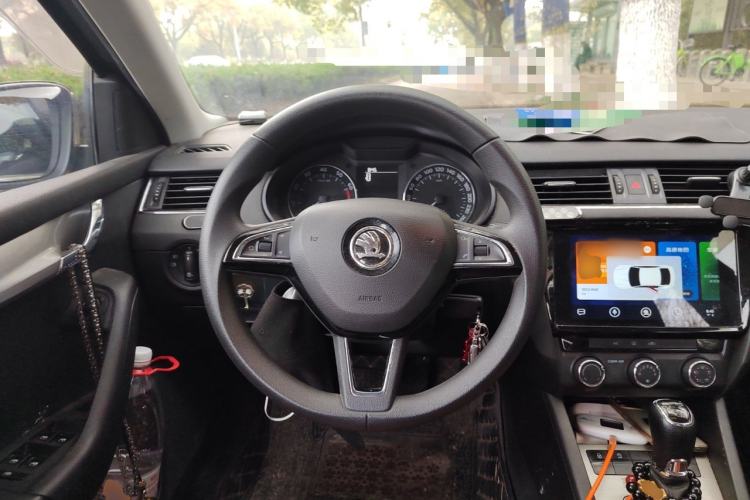 Used Skoda Octavia 2019 1.5L Automatic SmartDrive Comfort Edition China V Standard Steering Wheel