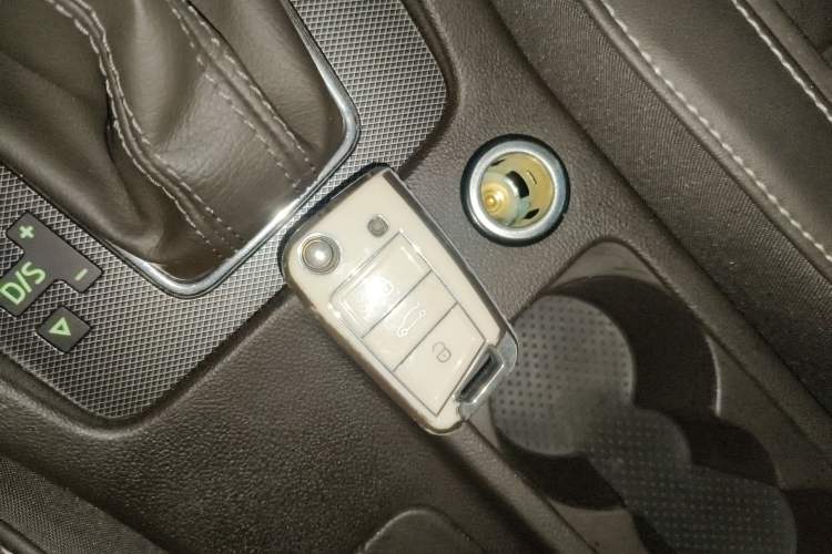 Used Skoda Octavia 2019 TSI280 DSG Flagship Wagon China VI Standard Vehicle Key
