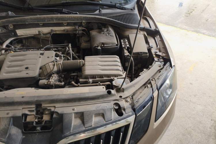 Used Skoda Octavia 2019 1.5L Manual SmartDrive Comfort Edition China VI Standard Engine Bay Left